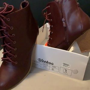 Weeboo wine color size 8.5 lace up ankle booties